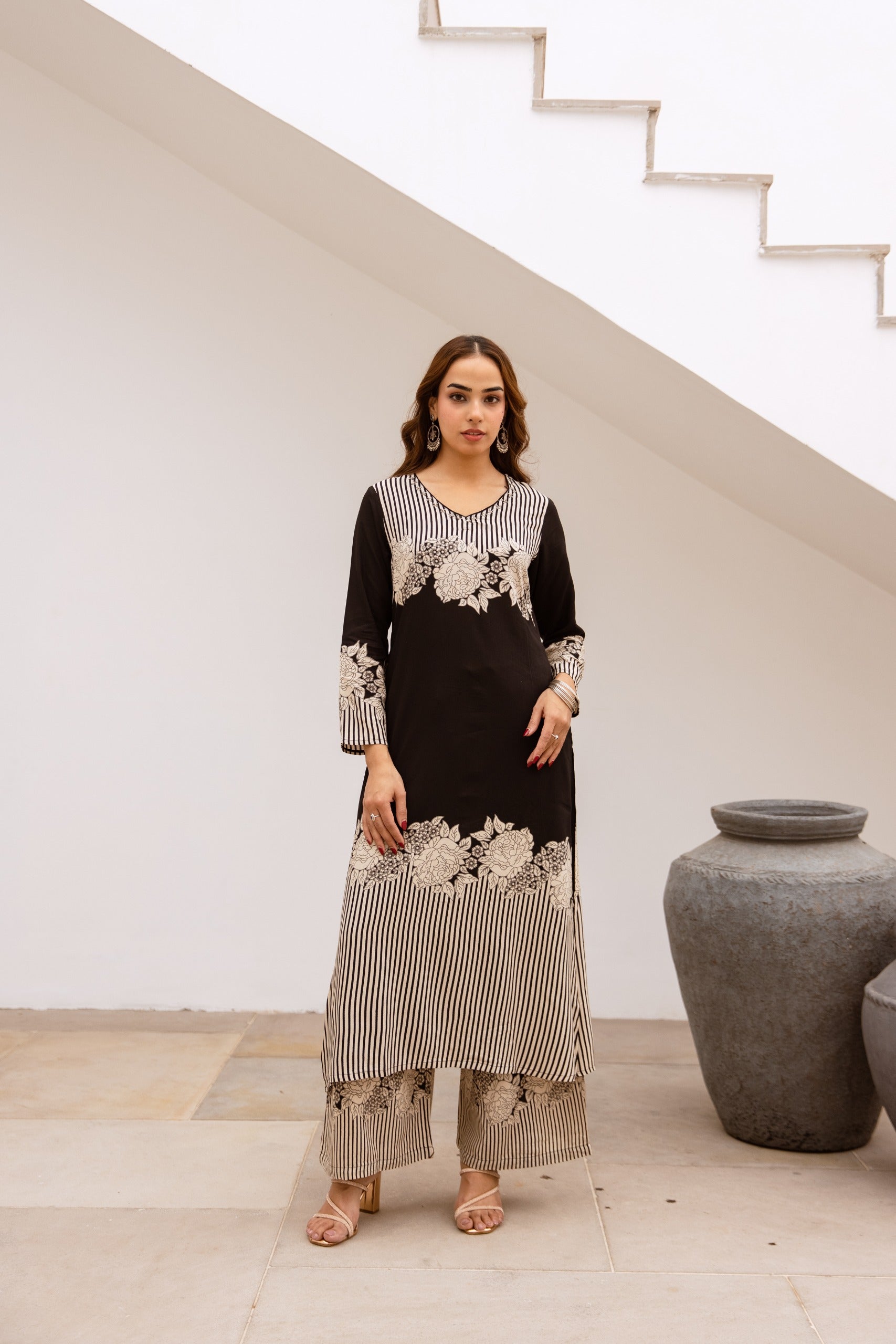 Floral Printed V-Neck Straight Cotton Rayon Kurta Set- Black