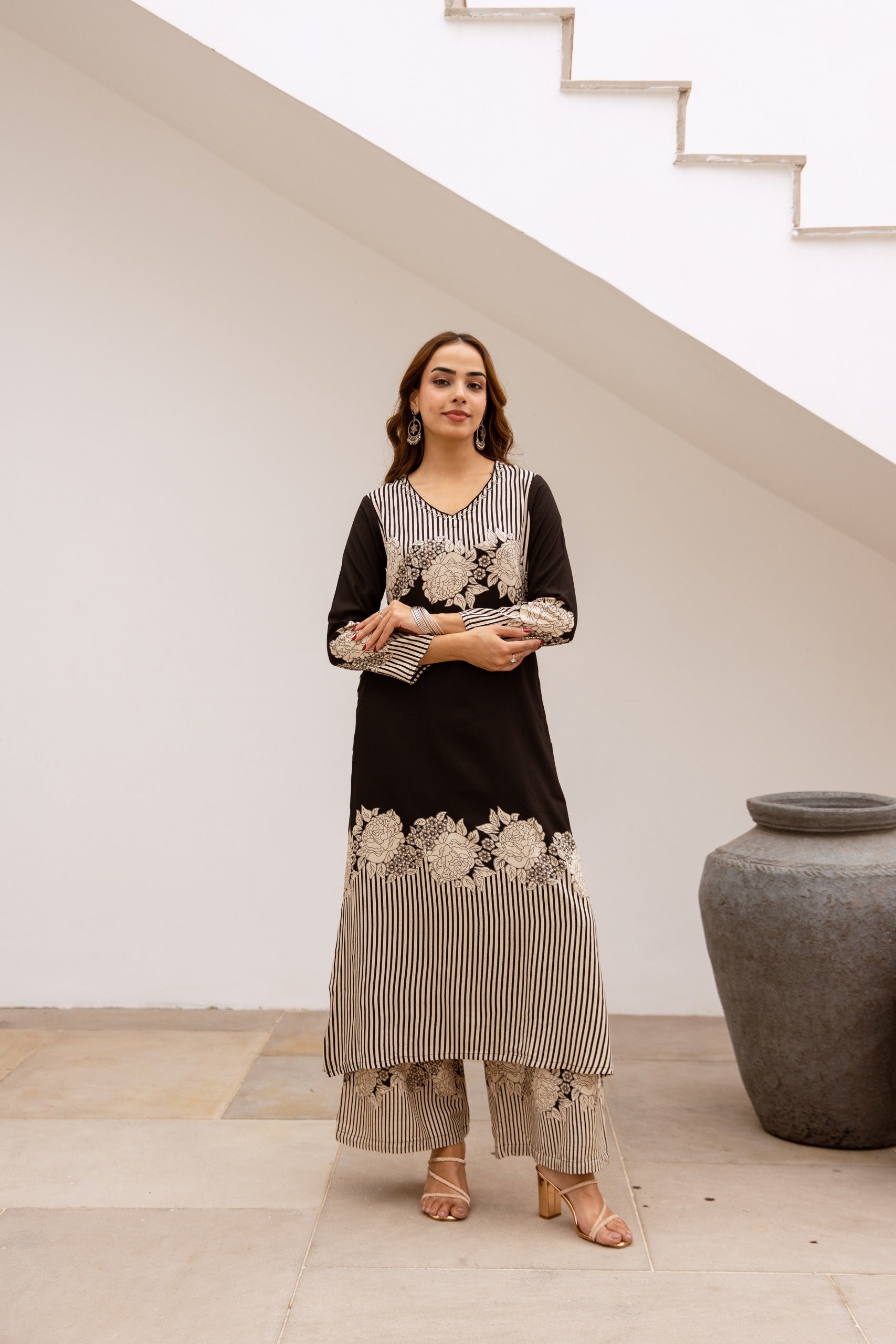 Floral Printed V-Neck Straight Cotton Rayon Kurta Set- Black
