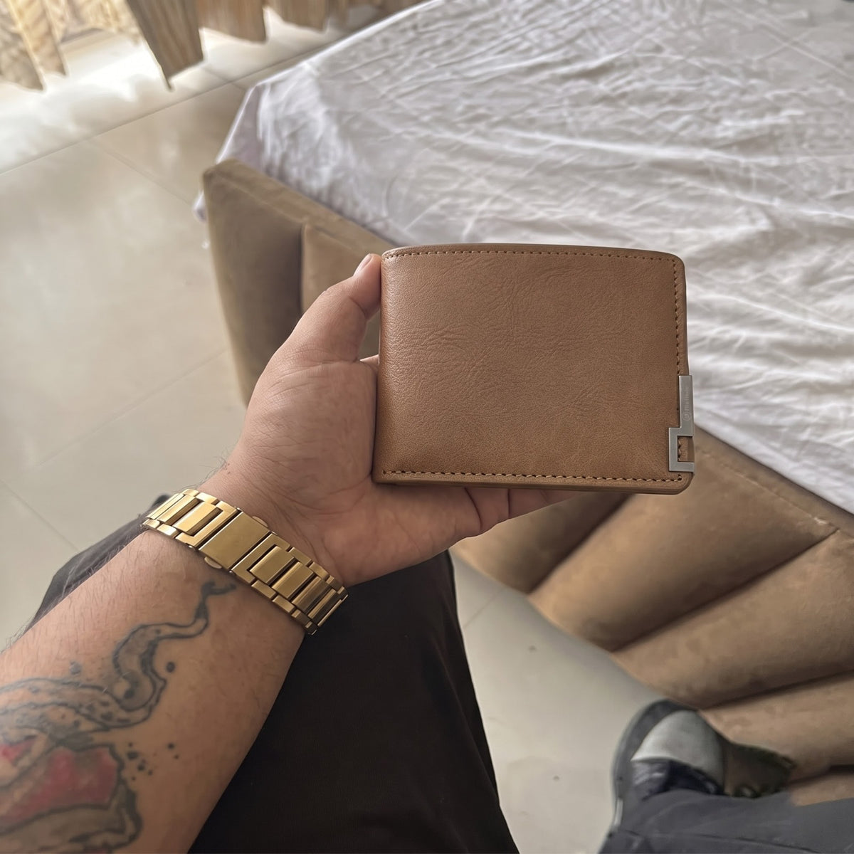 Tan Brown Men's Wallet with Multiple Card Slots & ID Window